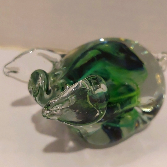 Vtg Cute Kerry Glass of Ireland Hand-blown Swirled Green Pig Figurine/paperweigh - Picture 1 of 6